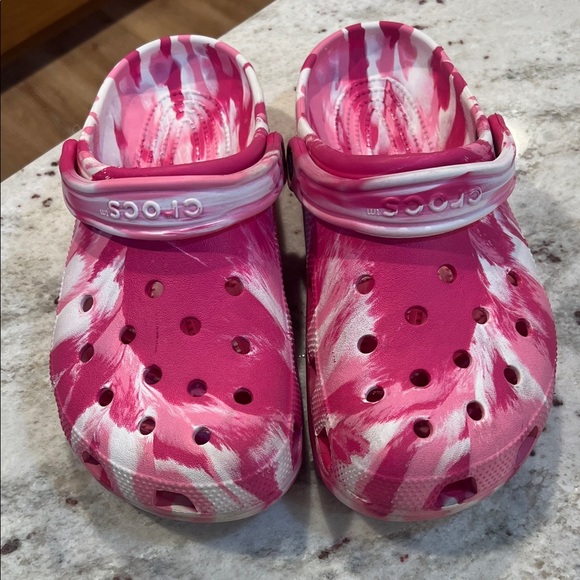 CROCS  in Pink and White - Picture 1 of 5